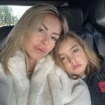 Stéphanie Clerbois Instagram – Un petit résumé de notre semaine.
Des moments simples, de beaux moments…
Merci la vie.🤍