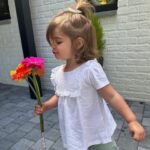 Stéphanie Clerbois Instagram - La passion de Charlize.🥰🌸💐🌻