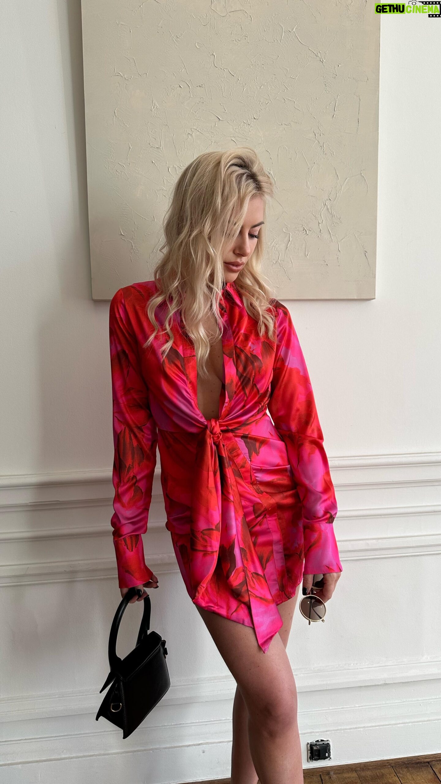 Stéphanie Clerbois Instagram - ☀️Les beaux jours arrivent et pour cela nous avons décidé de vous faire plaisir!!!☀️ SPEANA15 = 15% de réduction dès 30€ d’achat sur notre site!🥳🥳 Ce code est valable jusque lundi Minuit!! Profitez-en!🥰🥰🥰❤️