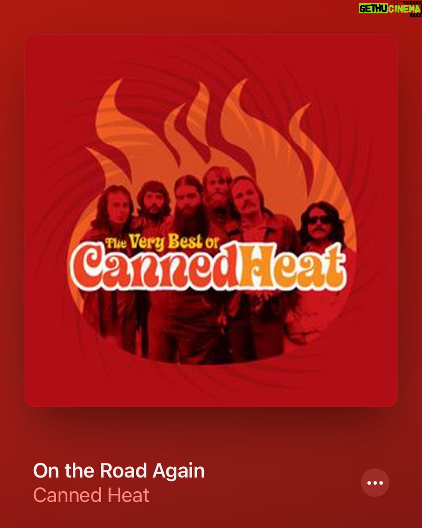 Stana Katic Instagram - Tah-dah!!!! Todayβs #JuneTunes !!! ππ Thanks @castlefanatic2626 for the song rec. ππ½ππ½ If youβve got recommendations, post yours ππ½.