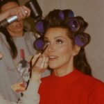 Stefania Spampinato Instagram – Dietro le quinte 

Photography @lecomoura
Creative Prod @sarahwilks 
Make up @vemakeup 
Hair @thesophiaporter 
Style @scounderal 
Lighting @ernestopletsch
