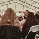 Stefany Vaz Instagram – Hoje nós vimos 3 salvações em Carphilly, as 3 foram de adolescentes, a geração Z não está perdida, nossa missão é nos revestir de compaixão e compartilhar o estilo de vida leve que é seguir Jesus. 

Eles são os próximos que estão por vir, os próximos grandes líderes, os próximos missionários. 

O país de gales espera sua volta…