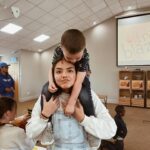 Stefany Vaz Instagram – Kids Club – durante esses dias que servimos as crianças, compartilhamos a verdade e o prazer que é seguir Jesus, e 18 crianças aceitaram Jesus como seu melhor amigo e salvador! 

É um privilégio fazer parte do que Deus está fazendo no País de Gales, as crianças dessa nação estão sendo tocadas🏴󠁧󠁢󠁷󠁬󠁳󠁿❤️‍🔥
