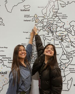 Stefany Vaz Instagram - A virada dos meus 20 anos foi na maior Dunamis Conference da história (até agora)! 

No meio do fire tunnel olhei para o relógio e já era 00:00, que privilégio começar uma nova era fazendo parte da história de Deus 🎯✨