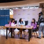 Stefany Vaz Instagram - A sensação eufórica de lançar um livro 💫 A Stefany de 10 anos nunca iria imaginar que um dia ela escreveria um livro para jovens mulheres falando sobre identidade e posicionamento. E agora é mais que real, ontem foi o começo de algo lindo que o Senhor está fazendo 🗣️🤩 Um obrigada especial a equipe da @editora4ventos que acredita tanto em nós e nos impulsiona sempre & @mylena_mariano @biajordao fazer parte disso e com vocês é melhor ainda 💜 Be Real - Uma Jornada de Influência e Posicionamento disponível no link da bio 🤝🏼