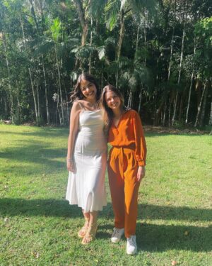 Stefany Vaz Instagram - discipleship bible school. 
que temporada meus amigos! o temor do Senhor através da palavra me transformou, obrigada a cada um que me esticou e me apoiou & é só o começo de uma vida inteira sendo apaixonada pela bíblia 🫶🏼