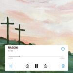 Stefany Vaz Instagram - Essa foi a palavra que Deus me deu durante esse ano “Permanecer até que ele venha” (João 20:11-18). Depois de um momento de ministração eu e meu amigo @iam.ruanleme sentamos no deck atrás do auditório e o Senhor nos ministrou e gerou essa música! Adoração é a decisão de uma vida entregue aos pés de Jesus permanecendo no caráter dEle.