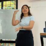 Stefany Vaz Instagram - Mais uma etapa concluída! ✅🌟 Hoje fiz a apresentação do meu Trabalho de Conclusão do DULES, não tenho palavras para descrever como esse trabalho foi importante e impactante pra mim, também marcando uma fase já do fim desse primeiro ano. Ano que vem tem mais…