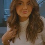 Stefany Vaz Instagram - O cabelo dos meus sonhos 🙋🏻‍♀️🌟 pedi ao @caique_leiite que trouxesse um iluminado mantendo minha cor natural e ele fez mais do que eu imaginava, eu AMEI. 😮‍💨 beauty: @veronicawismek