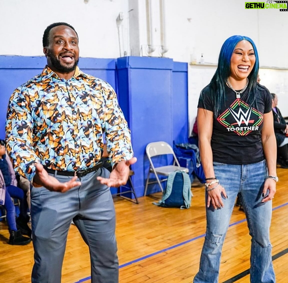 Stephanie Bell Instagram - The best part of my job. Community Champions on the road to wrestlemania!!! #TheLighthouse #YeahPhilly #Wrestlemania40 #WWE