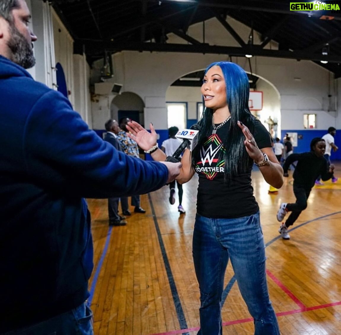 Stephanie Bell Instagram - The best part of my job. Community Champions on the road to wrestlemania!!! #TheLighthouse #YeahPhilly #Wrestlemania40 #WWE