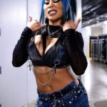 Stephanie Bell Instagram - Happy #Smackdown day. #BlasianBaddie #TheOc #BulletBae 📸 @viewsfromsant