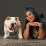 Stephanie Bell Instagram - Emotional Support. 🐶 📸 @craigambrosio #WWE #Smackdown #englishbulldog #PrincessJolene