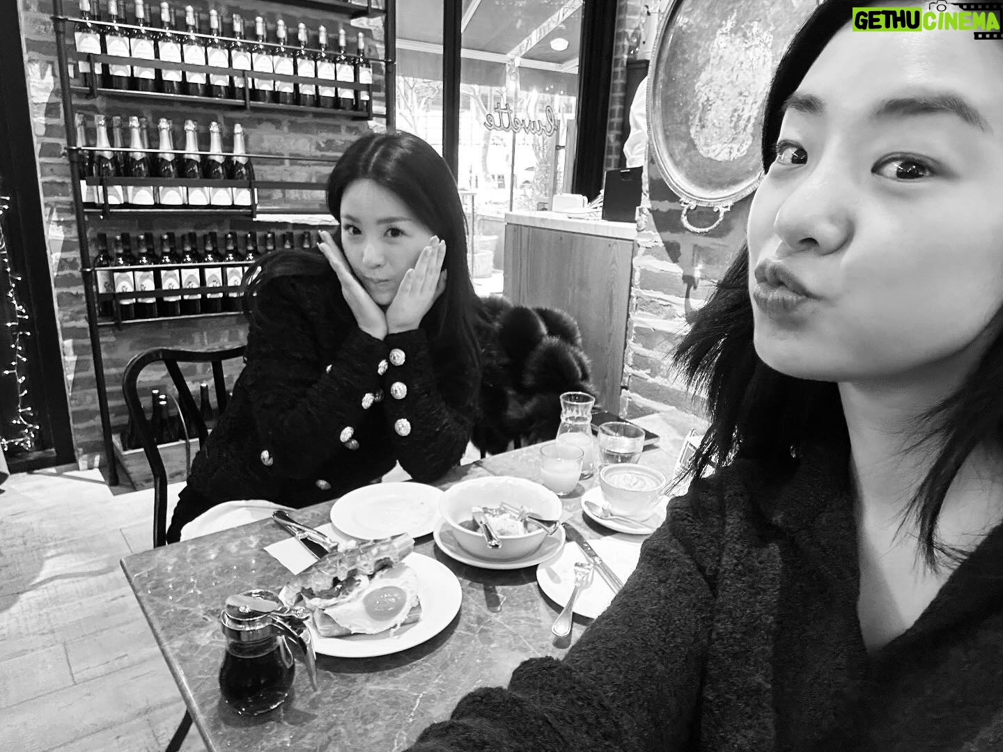 Stephanie Lee Instagram - Sunday brunch ☕️