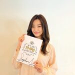 Stephanie Lee Instagram - 솔가 창립 73주년 축하 드려용 🎉🎉 솔가와 함께 건강한 날들 보내고 있어요 항상 감사해요!! ❤️