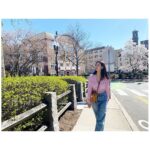 Stephanie Lee Instagram - Love being home ! (마스크는 사진 찍을때 잠시 가방에)