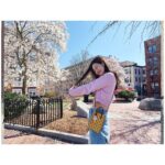 Stephanie Lee Instagram - Love being home ! (마스크는 사진 찍을때 잠시 가방에)