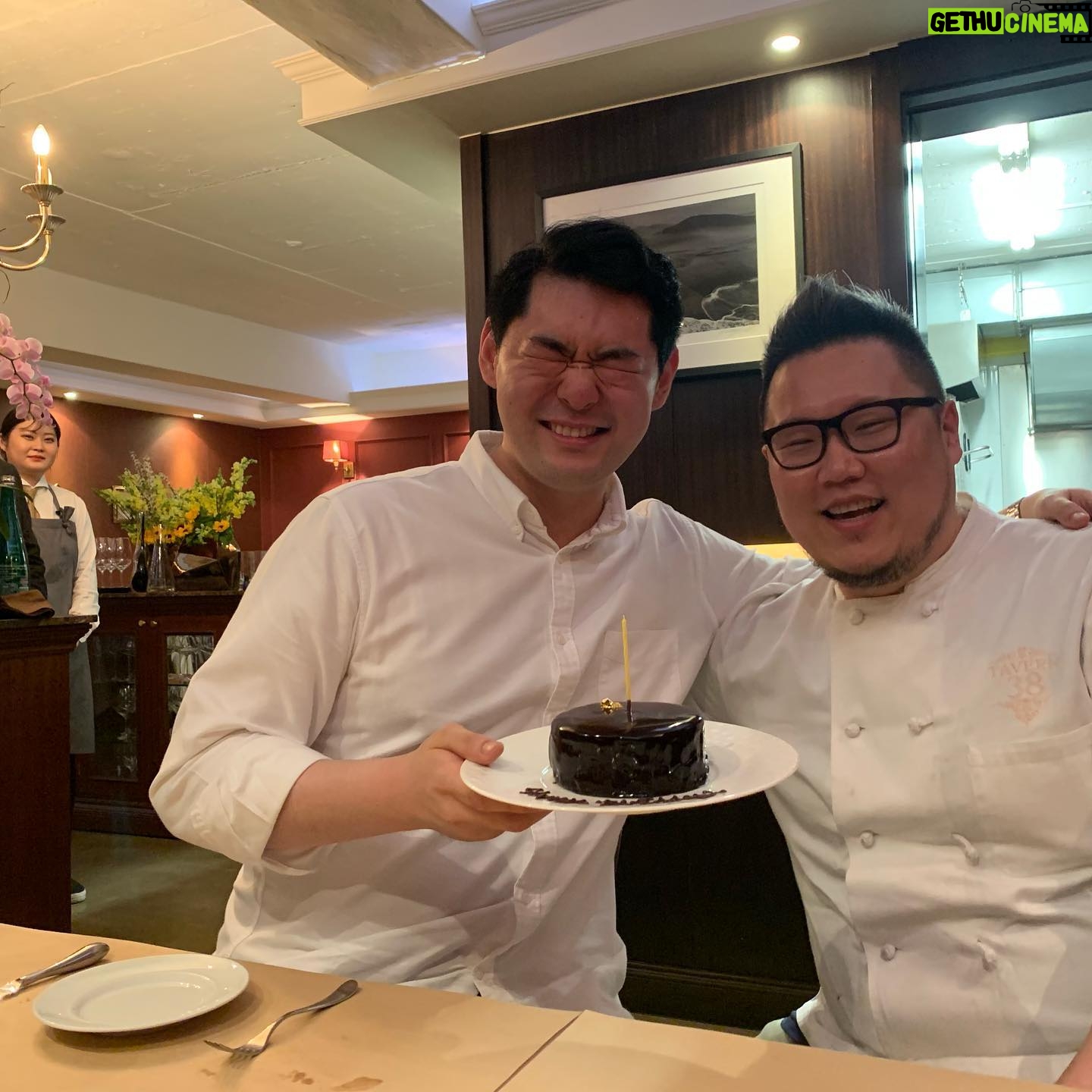Stephanie Lee Instagram - Happy Birthday to the worldβs best brother @paulleesomm Awesome food and cake by @tavern38seoul π₯π₯π°π°π·π·