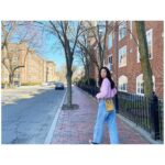 Stephanie Lee Instagram - Love being home ! (마스크는 사진 찍을때 잠시 가방에)