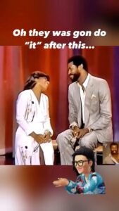 Stephanie Mills Instagram - This is so funneeee to me. Please watch until the end 😂😂😂😂 POWER 🤣🤣🤣🤣🤣🤣🤣🤣🤣🤣🤣🤣🤣🤣🤣🤣🤣🤣 Thank you #simply_thebaldheadtruth for this #tuesdaytickle