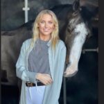 Stephanie Pratt Instagram - My nickname is Peanut but -I found the real peanut today 😉 he’s chilling in Portugal @michaelamariewhitaker 🐎
