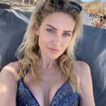 Stephanie Pratt Instagram - Sequins by the sea 💎