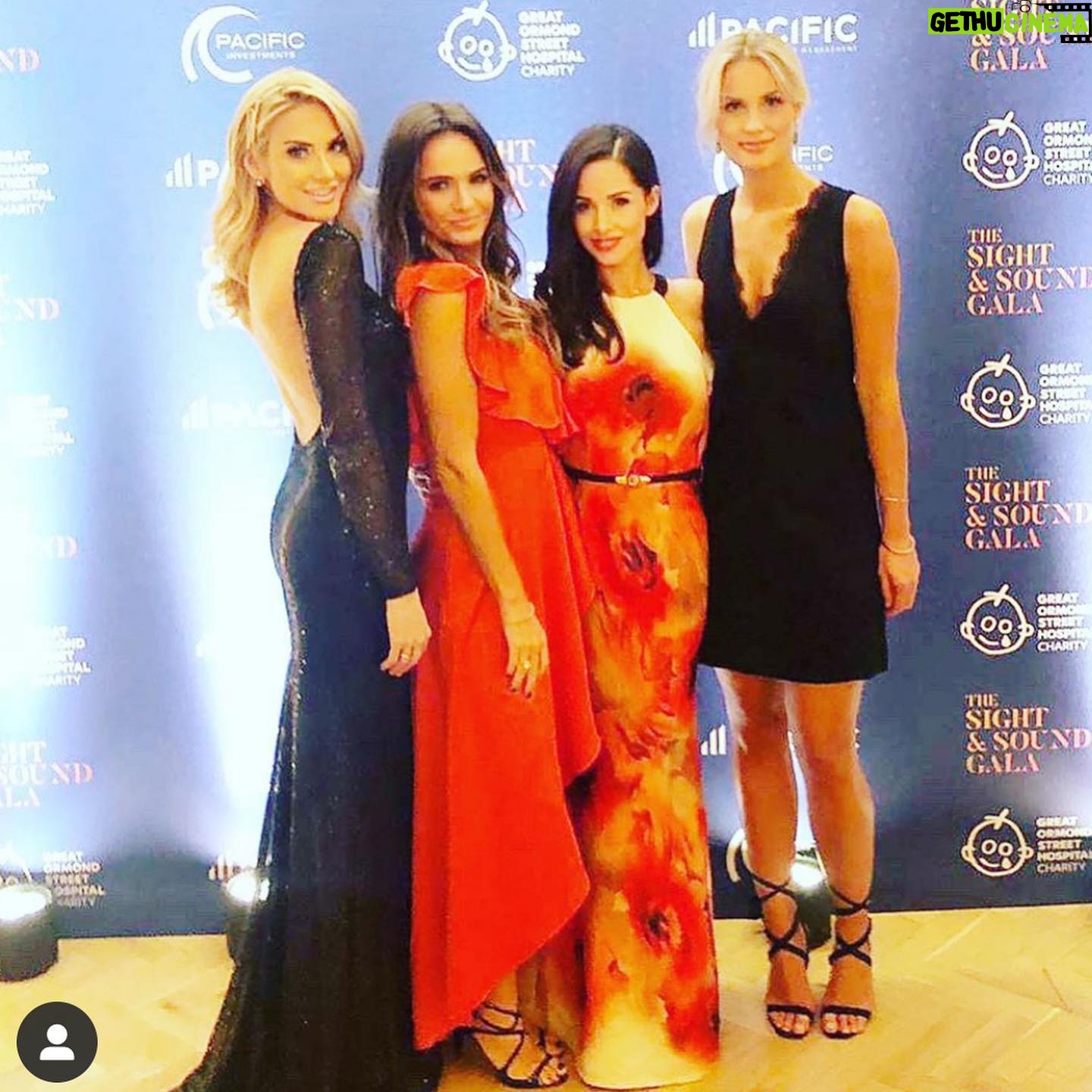 Stephanie Pratt Instagram - Reunion dinner stat! 💥💥💥 and pls don’t go home @mrjamesbundy!! 👯♀️👯♀️👯♀️🕺 also I like never have a phone - can someone pls make a group chat so I have everyone! #livingin1999 🥰 oh and “yes, James I couldn’t tag anyone bc I don’t know anyone’s Instagrams! You punk!!!” Make the group so I can! Help!!