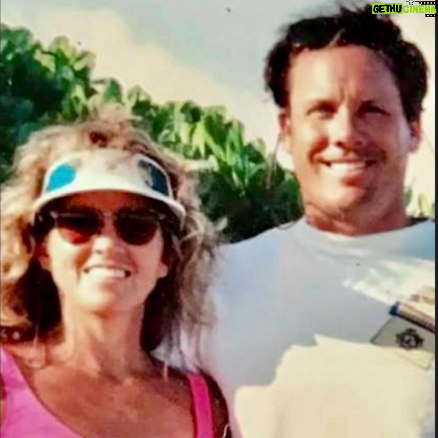 Stephanie Pratt Instagram - Happy 40th Anniversary to my mom & dad! 🥰 you guys were made for each other ❤️ best friends till the end ❤️! I also want to thank all of the 911 heroes & servicemen. My forever condolences to all of the victims. I’m grateful to live in a country where regular people can stand up and make a real difference 🙌🏻 I’m so proud to be an American. God bless our beautiful country 🇺🇸