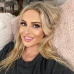 Stephanie Pratt Instagram - Hey guys!! I’ve been totally absent on social media 😵‍💫 I really miss you guys! 🥰 I’m still in LA- living on the beach… but without a cell phone! I absolutely love it! You would think your anxiety would sky-rocket without having your cell, but it’s done the complete opposite for me. I’m less anxious and really living in the moment. I read a book called The Untethered Soul and it’s definitely changed the way I see myself, you and my life. I used to get depressed when I would look back & anxious when I thought of the future. We are our own worst enemy! I’ve found so much peace and patience just by slowing down. My goal everyday is to be so full of love that no one, nothing can negatively interrupt my day. I choose to make everyday a good day. Last year- something very scary happened to my dad and it has taught me not to sweat the little things. Everyday I open my eyes I thank God for another day. I pray 🤲 for life, love and luck for all of you- even my enemies. Take care of yourself!