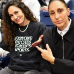 Sue Bird Instagram - Read it & weep 😏 The boss @sbird10 looks 🔥 in the Everyone Watches Women’s Sports Tee while sitting courtside with @dianataurasi, @jason_sudeikis, & @mrapinoe at the @uconnwbb x @ndwbb game. Head to the #linkinbio to preorder your merch! #togethxr #suebird #collegebasketball