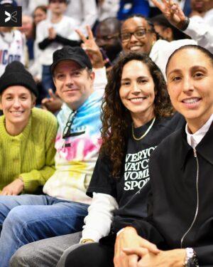 Sue Bird Instagram - Read it & weep 😏 

The boss @sbird10 looks 🔥 in the Everyone Watches Women’s Sports Tee while sitting courtside with @dianataurasi, @jason_sudeikis, & @mrapinoe at the @uconnwbb x @ndwbb game. Head to the #linkinbio to preorder your merch!

#togethxr #suebird #collegebasketball