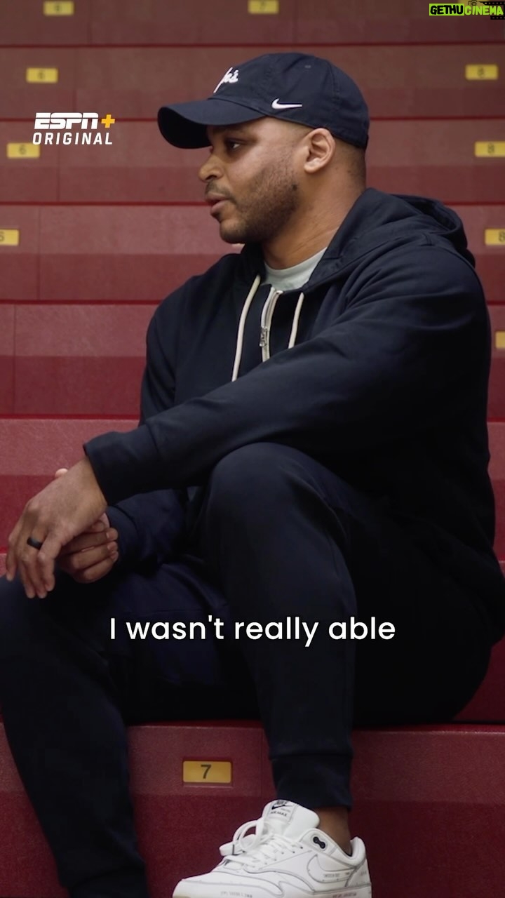 Sue Bird Instagram - Going 27-0 isn’t easy… @jameernelson_ helped put the @sjuhawks_mbb on the map