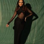 Sukriti Kakar Instagram - A love affair 🖤🥀 Wearing @deme_love_ Styled by @pallakhshah Hmu @saniya.advani 📸 @sanjaydubeyphotography Jewellery @bloome.in #GraziaYoungFashionAwards