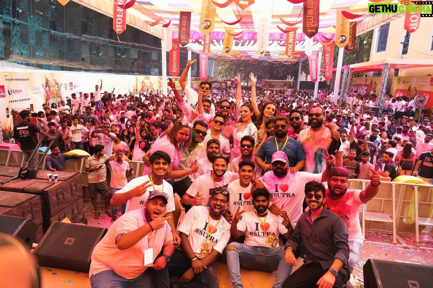 Sukriti Kakar Instagram - GOA!!! You have us the HAPPIEST HOLI!!! My ears are still ringing from the madness!!! So special we’ll remember this Holi forever ❤️ Thank you for the best memories! Love, SuPra 😘
