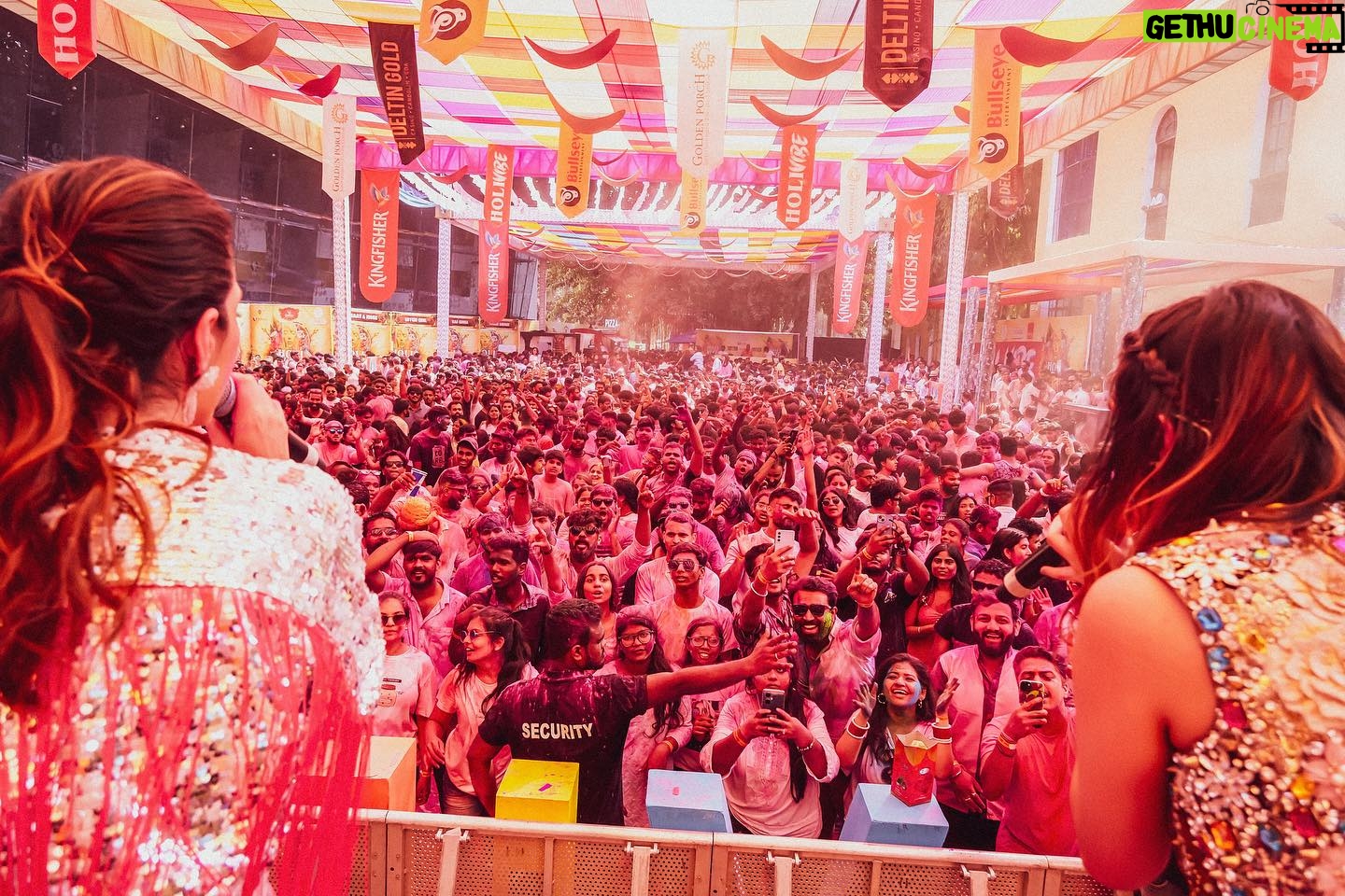 Sukriti Kakar Instagram - GOA!!! You have us the HAPPIEST HOLI!!! My ears are still ringing from the madness!!! So special we’ll remember this Holi forever ❤️ Thank you for the best memories! Love, SuPra 😘