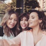 Sulafa Memar Instagram - Beautiful @layalmrajha @marwakhalil.insta @pierrettekatrib 💕💕 . #عالحد #سلافة_معمار @cedarsart