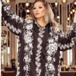 Sulafa Memar Instagram – 💜💜 #ramadan issue @sayidatynet 
.
.
.
Photography: @sharbelboumansour 
Stylist: @jonymatta 
Makeup: @coletteiskandar 
Hair: @michelzeytoun 
.
Dress: @maisonvalentino 
Jewelery: @lateliernawbar 
.
.
#sulafamemar #ramadan #ramadankareem 
.
#سلافة_معمار #رمضان #رمضان_كريم