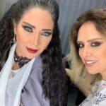 Sulafa Memar Instagram – من بعد تخت شرقي أخيراً رجعنا اجتمعنا 💕
صباح الخير من #حرملك 
@hanan_douba #makeupartist #SulafaMemar #سلافة_معمار #قمر