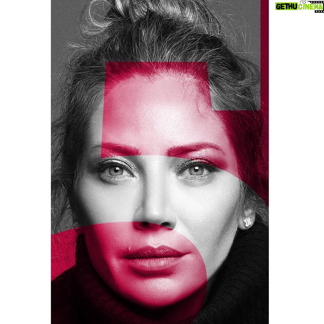 Sulafa Memar Instagram - شكراً لمحبتكم 🙏🏻 #مسافة_أمان #سلام #سلافة_معمار