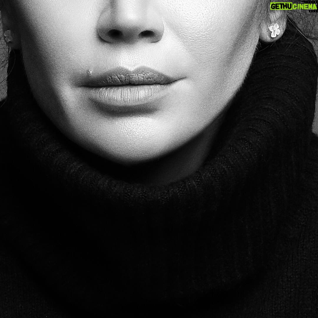 Sulafa Memar Instagram - Sulafa Memar ⚡️⚡️⚡️ New year new look new mood 🖤 . Creative Director & Producer @timav Photographer @sharbelboumansour Makeup @coletteiskandar Hairdresser @michelzeytoun Jewelry @rubys_jewelry Artist Management @timas.agency