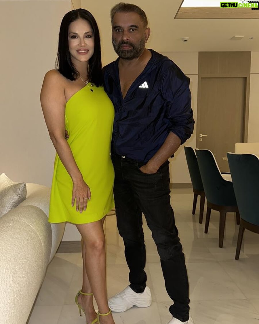 Sunny Leone Instagram - Love this trip to Dubai! Thanks Parag Sanghvi!!! Good friendships and good times!! Xoxo