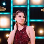 Sunny Leone Instagram – ❤️❤‍🔥♥️
.
.
.
Styled by @hitendrakapopara
Outfit by @datetheramp
Earrings by @blingthingstore
Styling team @tanyakalraaa @nidhi_harsora21
Style intern @stylist_khushbu
Hmu @jeetihairtstylist & @tomasmoucka
Shot by @tomasmoucka