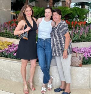 Sunshine Cruz Instagram - Happy Mother’s Day to the amazing women who inspire and strengthen me every day! I feel so blessed to have you all in my life. ❤️❤️❤️