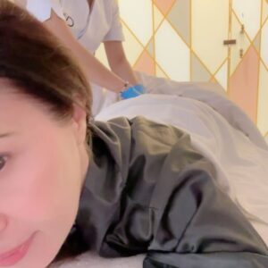 Sunshine Cruz Instagram - Self care day today! I got to try the popular Korean skin booster CV Rejuran healer and CV Firmagen on my legs. Big thanks to Dr. Pinar and @cathyvalenciaskinclinic for keeping my skin looking great for the past ten years! 💕#CVRejuranhealer #CVFirmagen #Rejuran #cathyvalencia #cathyvalenciaskinclinic