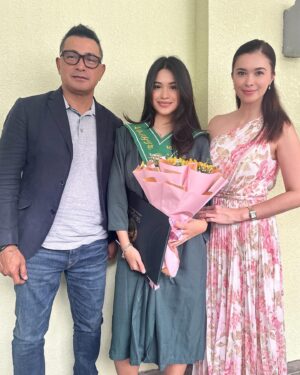 Sunshine Cruz Instagram - Congratulations to our @chesca.montano! 👩‍🎓❤️🥹 
We are so proud of you anak. 😘😍
#proudparents
#proudmom
#family