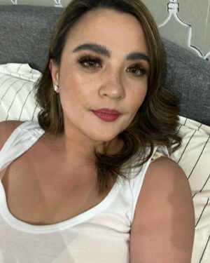 Sunshine Dizon Instagram - #ggs super love my MU by Mamu Lei in all my freckled glory. Thanks mamu 😘(Hala cge mag selfie ka dai bored ka nanaman 😁)
