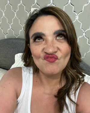 Sunshine Dizon Instagram - #ggs super love my MU by Mamu Lei in all my freckled glory. Thanks mamu 😘(Hala cge mag selfie ka dai bored ka nanaman 😁)