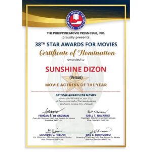 Sunshine Dizon Instagram - Taos pusong pasasalamat sa lahat ng bumubuo at mga hurado ng 38th PMPC Star Awards.

Marami pa po sana akong gusto sabihin kagabi but i got too emotional and overwhelmed. So please allow me to properly say what I should’ve said last night.

Thank you @versus_pelikula Sir Art Cruz and Maam Riz Cruz of ADCC Productions for giving me the opportunity to give life to Lea Santos and producing our Writer Director’s @joverjoel beautiful story.
To Sir Dennis Evangelista @dennisevangelista888 for all the well chosen projects he has offered me to portray through the years, maraming salamat po.
Director @joverjoel thank you for your guidance , trust and your beautiful script.  I would also like to share this recognition to one of my dear friend and favorite screen partner Mr. @gabbyeigenmann for his generosity, dedication and contagious passion as an actor. 
Kaps para saatin ito at mahal na mahal kita.
To our Manager Perry Lansigan @ppl_entertainment_inc thank you for always pushing us to be the best and believing in our dreams and helping all your alagas to achieve them. 

Mahanay lang po sa mga haligi ng industrya gaya ng Ate @claubarretto , Mega Star @reallysharoncuneta , at ibang kasama sa nominasyon ay sapat na, pero sobra sobrang pasasalamat na ako’y mabigayan ng pag kakataong mahanay sa nag iisang Miss @charosantos ay isang napakalaking karangalan na buong buhay kong hindi malilimutan.

To Doreen, and Antonio you will always be Mama’s inspiration to always strive to be the best. I love you both so much. 

To my Papa, i know you are looking down from heaven and i can only hope and pray that i make you proud everyday. 

Sa lahat po ng patuloy na nag titiwala at nagbibigay suporta maraming salamat po. 

#StarAwardsMovieActressoftheyear 🙏🏻