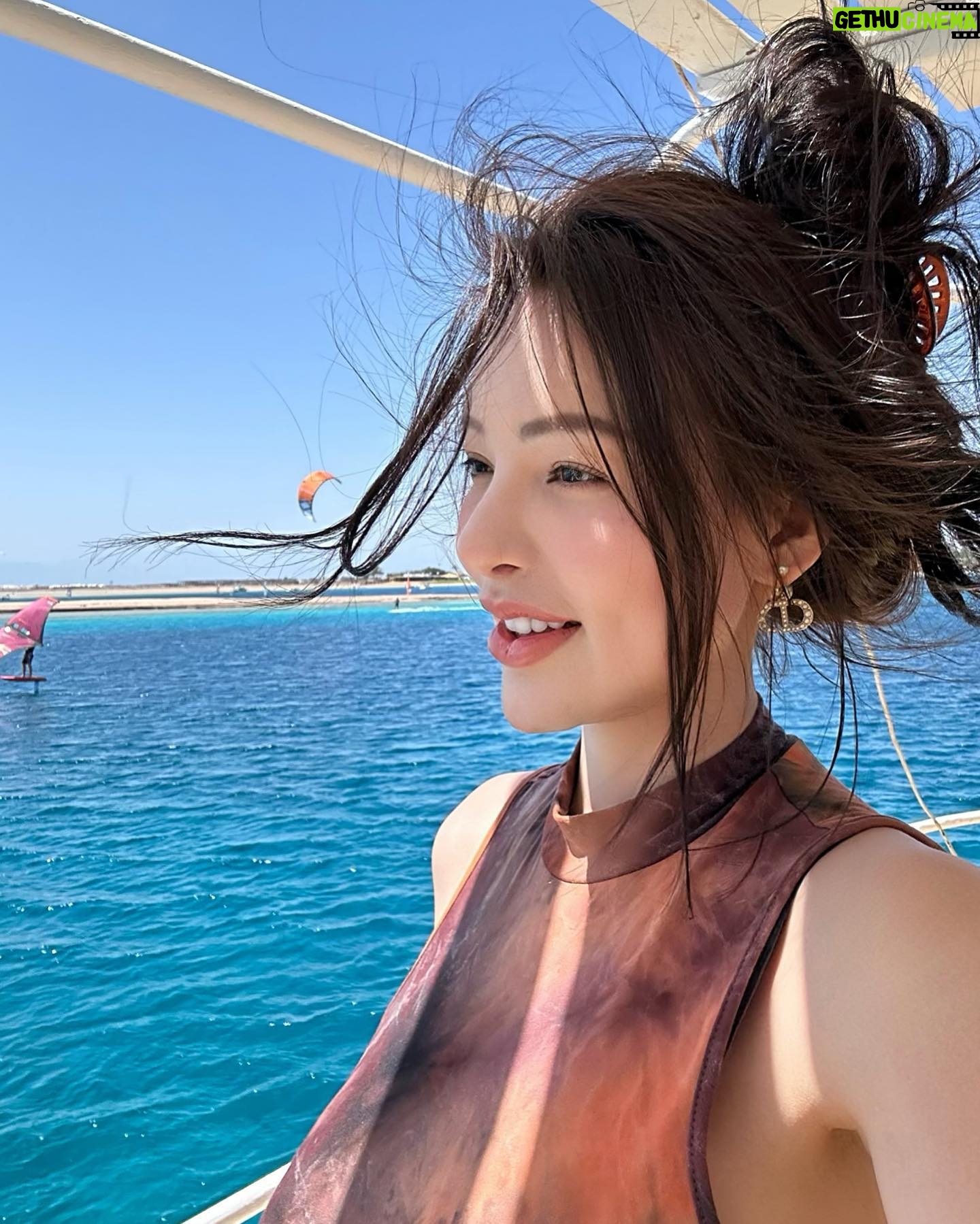 Sunshine Guimary Instagram - @ the middle of the Desert 🏝️