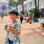 Supakson Chaimongkol Instagram - มาร่วมใส่บาตรตอนเช้าและงานสงกรานต์ที่โรงเรียนค่ะ สงกรานต์นี้เราได้ชุดครอบครัวจาก @aiiz #aiiz #aiizthailand